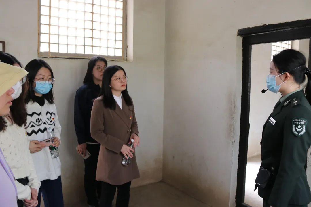 350vip8888新葡的京集团学生第二党支部开展“弘扬西柏坡精神 争做时代有为青年”主题党日活动8.jpg